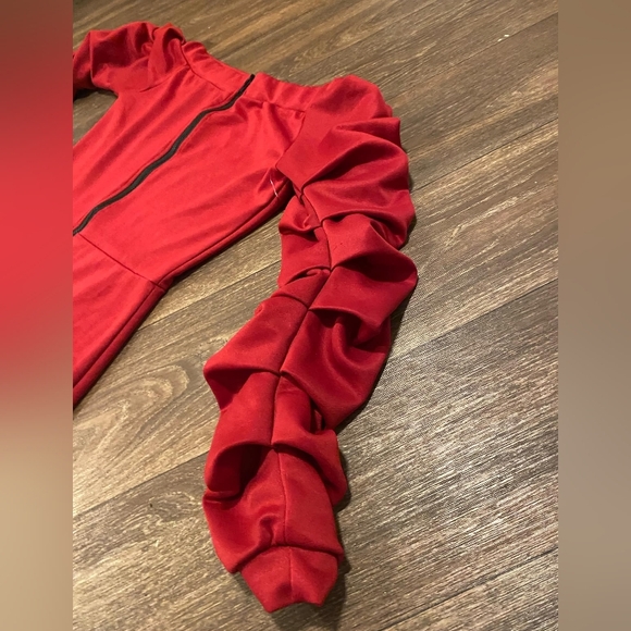 Off-Shoulder Ruched Jumpsuit - Picture 8 of 8